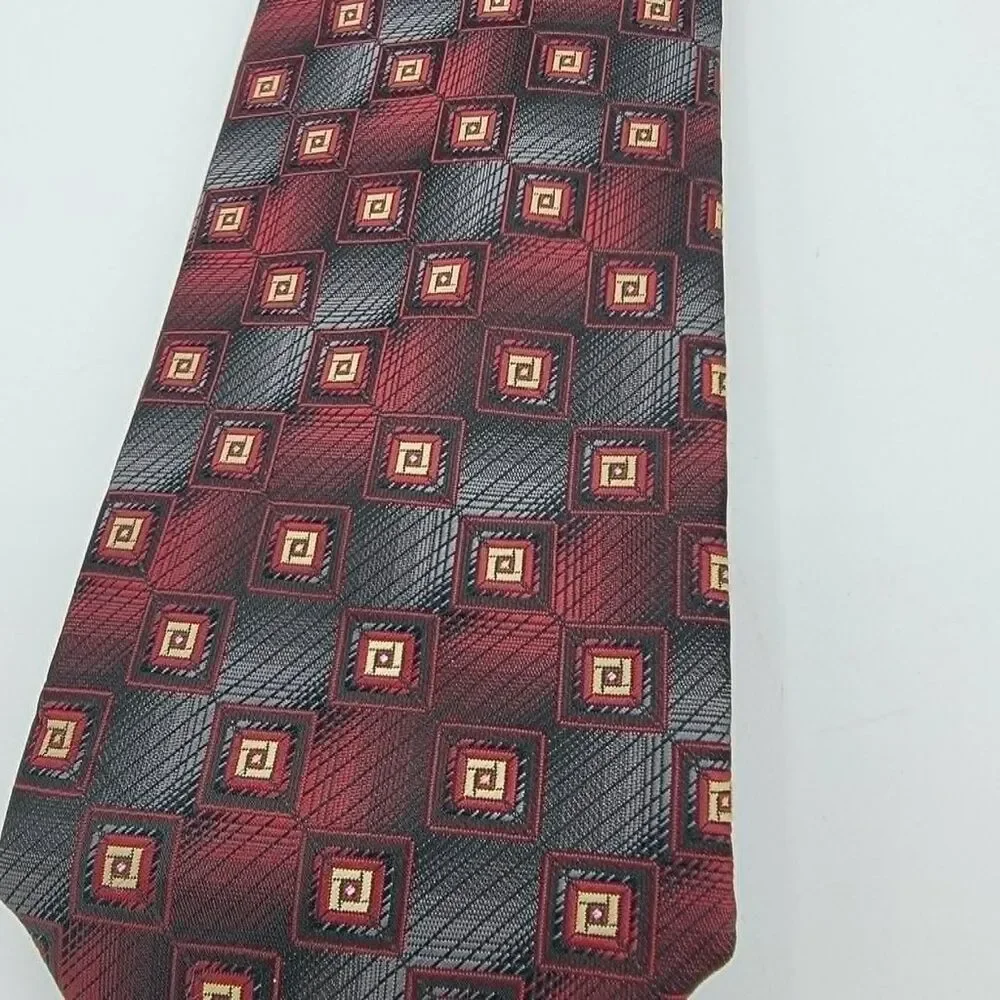 Croft & Barrow Men's Geometric Pattern 100% Silk Neck Tie Red 57.5 x 3.25